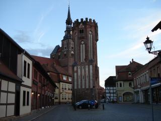 Mit der Nacht wird es ruhig in Tangermünde